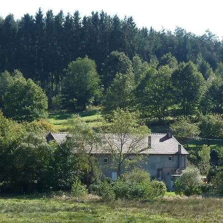 Au Val Des Meuris Bed & Breakfast Taintrux