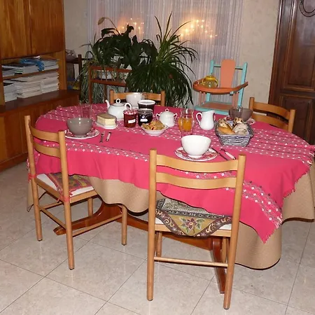 Au Val Des Meuris *